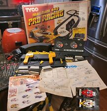 Vintage 1981 Tyco Magnum 440 Pro Racing Slot Car Track 2 CARROS CAIXA QUASE COMPLETA comprar usado  Enviando para Brazil