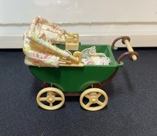Carrinho de bebê verde miniatura vintage 1985 Epoch - 3,25” W por 3” H-feito em Taiwan comprar usado  Enviando para Brazil