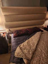 Queen size bed for sale  Woodstock