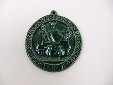 Medalhão Weilerbacher Keramik verde cerâmica imperador Rudolf von Habsburg comprar usado Medalhão Weilerbacher Keramik verde cerâmica imperador Rudolf von Habsburg comprar usado  Enviando para Brazil