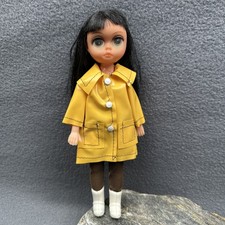 Boneca Susie Sad Eyes em capa de chuva rosa lisa original cabelo castanho 8 polegadas Suzy, usado comprar usado  Enviando para Brazil