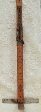Usado, VINTAGE 25 POLEGADAS DE MADEIRA AJUSTÁVEL DRITZ MARCADOR DE SAIA PARA VESTIDO HEM - BASE DE METAL comprar usado  Enviando para Brazil