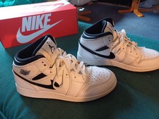 Air jordan mid for sale  DUNBAR