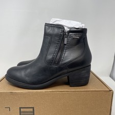 Clarks neva zip for sale  Smithville