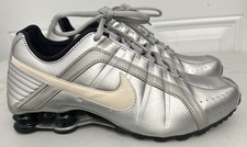 Tênis esportivo Nike Shox Junior feminino tamanho 8.5 prata metálica  comprar usado  Enviando para Brazil