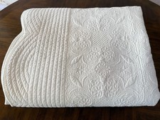 Matelassé quilt bedspread for sale  Marshall