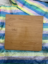Small pop table for sale  STANFORD-LE-HOPE