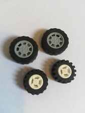 Lego lot pneus d'occasion  Saint-Denis