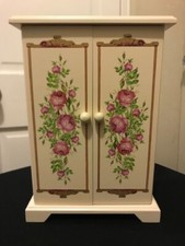1999 avon white for sale  Brooklyn