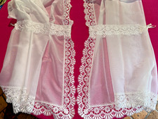 Pair curtains good d'occasion  Expédié en Belgium