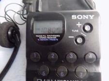 Sony Walkman AM/FM raDIO PESSOAL COM FONES DE OUVIDO E ESTOJO comprar usado  Enviando para Brazil