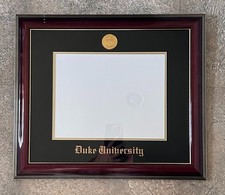 Quadro de diploma Duke University em excelente estado usado por quadros universitários feitos nos EUA comprar usado Quadro de diploma Duke University em excelente estado usado por quadros universitários feitos nos EUA comprar usado  Enviando para Brazil
