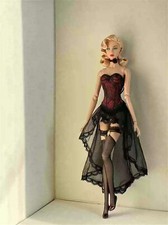 Vestito bambola miniatura usato  Spedire a Italy