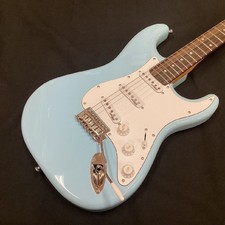 Guitarra elétrica vintage V6LB Laguna Blue série reeditada comprar usado  Enviando para Brazil