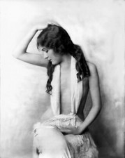 Alfred cheney johnston d'occasion  Expédié en Belgium