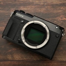 Corpo fotocamera mirrorless usato  Spedire a Italy