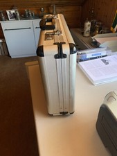 Aktenkoffer silber 33 gebraucht kaufen  Brackenheim
