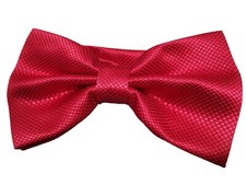 Elegante papillon rosso usato Elegante papillon rosso usato  Torre Santa Susanna