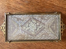 Usado, Perfume antigo ou bandeja de vaidade com incrustação de renda sob vidro - 15" x 7" comprar usado  Enviando para Brazil