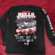 Chicago Bulls Bleacher Report x Mitchell & Ness Unissex World Tour Manga Longa..., usado comprar usado  Enviando para Brazil