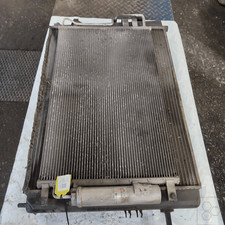 253102e500 radiatore kia usato  Italia