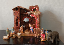 Ancienne creche garnie d'occasion  Nantes-