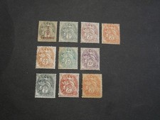 Lot timbres type d'occasion  Grièges