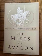 The Mists of Avalon - Hardcover, by Bradley Marion Zimmer - Acceptable comprar usado  Enviando para Brazil