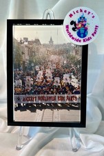 Fotografia e moldura para festa infantil Disneyland Mickeys WorldWide década de 1990 primeira fila comprar usado  Enviando para Brazil