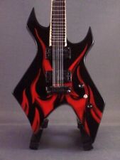 Guitarra em miniatura SLAYER KERRY KING GIFT memorabilia suporte de exibição GRÁTIS ARTE comprar usado  Enviando para Brazil
