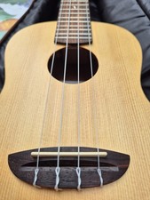 ukulele concert usato ukulele concert usato Porto San Giorgio