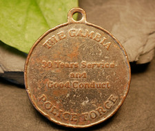 Silberfarbene medaille the gebraucht kaufen  Nürnberg