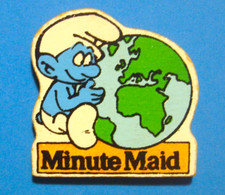 Smurf with earth d'occasion  Expédié en Belgium