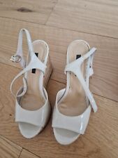 Sandali beige estivi usato  Italia