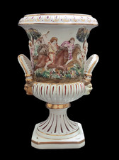 Vaso capodimonte porcellana usato  Catania