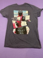 Camiseta Squid Game Design Gráfico Manga Curta Decote Redondo Algodão/Poli Masculina M Cinza comprar usado  Enviando para Brazil