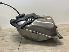 Usado, 2017-2020 CRF 450 R TANQUE DE COMBUSTÍVEL FABRICANTE DE EQUIPAMENTO ORIGINAL COMO NOVO comprar usado  Enviando para Brazil