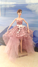 Vestito per barbie usato  Civitavecchia