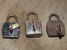 Lot ancien cadenas d'occasion  Ciry-le-Noble