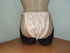 Calcinha Tanga Sissy Cetim Discreto Sem Renda Bumbum Elevador Calcinha Flor Rosa comprar usado  Enviando para Brazil