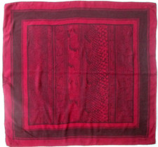 Valentino foulard soie d'occasion  Montferrand-le-Château