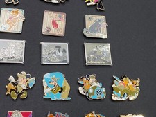 Disney WDW Cast Lanyard Series 2 Gone Fishing Pins Pateta Pluto Mickey Car comprar usado  Enviando para Brazil
