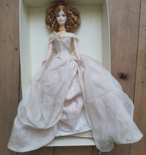 Magnifique poupée barbie d'occasion  Château-du-Loir