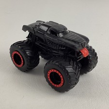 Hot Wheels Monster Jam Black Mutt Dalmatian caminhão fundido escala 1:64 2016 raro comprar usado  Enviando para Brazil
