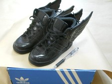 Baby size adidas d'occasion  Expédié en Belgium