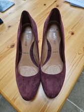 Clarks size court for sale  HIGH PEAK