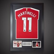 Camisa de futebol Gabriel Martinelli Arsenal assinada à mão e emoldurada com certificado de autenticidade £249 comprar usado  Enviando para Brazil