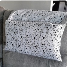 Almohada reclinable para cabeza y cuello con tema estampado de cachorro blanco y negro  segunda mano  Embacar hacia Mexico