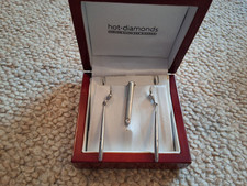 Hot diamonds earing for sale  CORSHAM