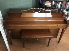 Howard spinet piano for sale  Doylestown